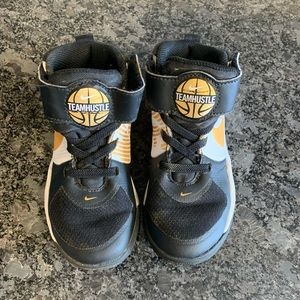 Boys 11c Nike Team Hustle